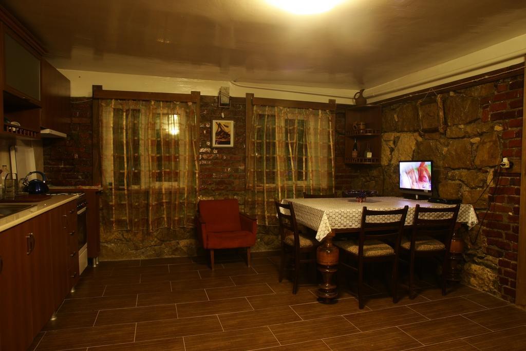 קוטאיסי Sun Guest House מראה חיצוני תמונה